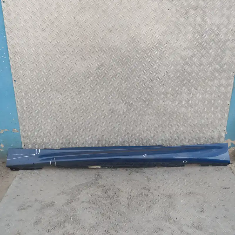 Directo De Fábrica BMW E81 E82 E88 M SPORT Faldón lateral izquierdo Le Mans Azul